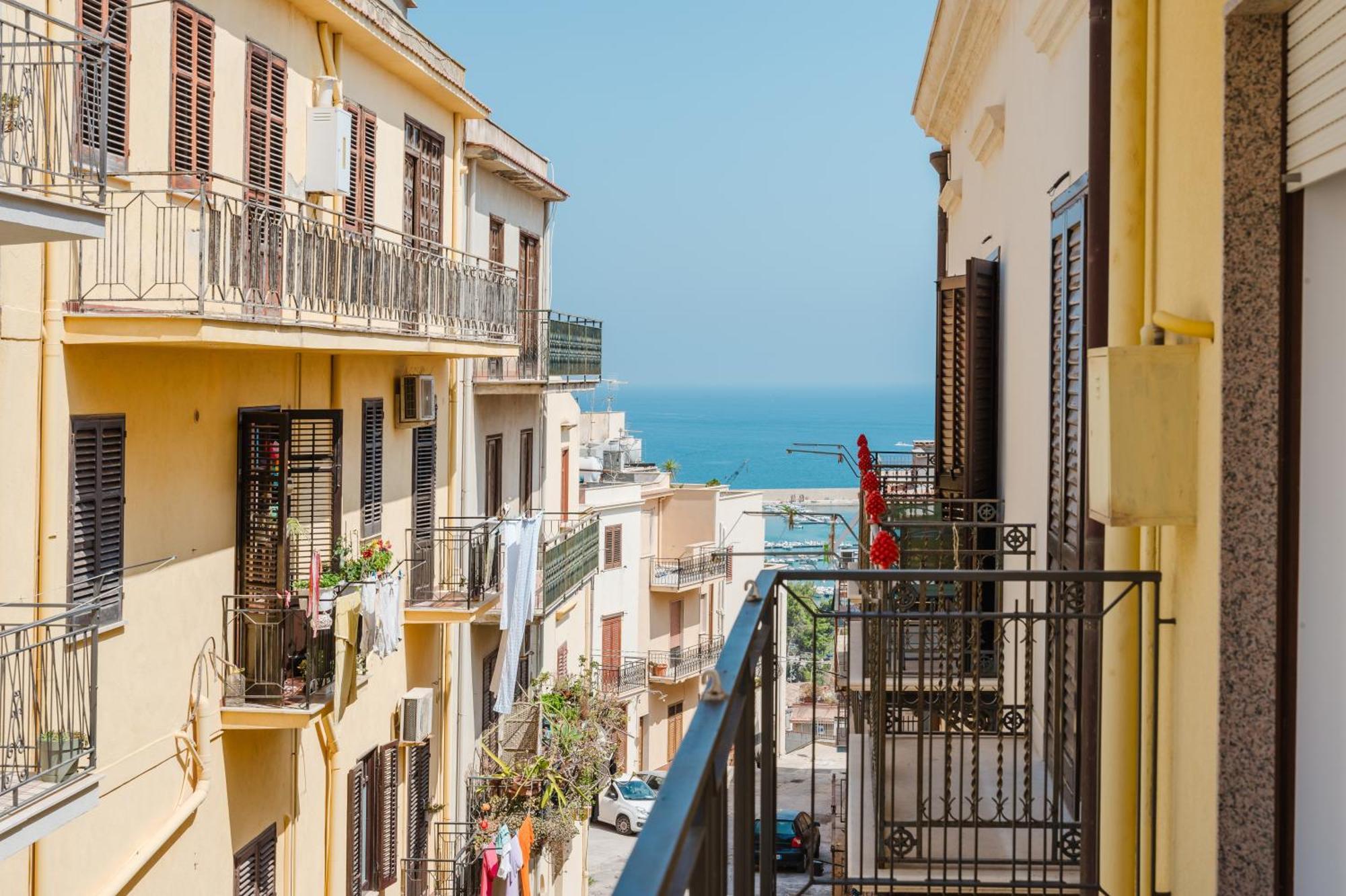 Costa Del Golfo *